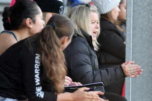 Magpies register close win over Bears