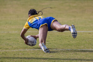 Pakenham challenged until late