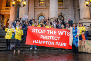 Hampton Park residents rally at Parliament to oppose waste transfer station