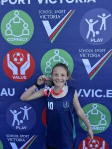Belle races to a spot on Team Vic