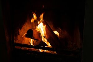 EPA urges cleaner wood heating this winter