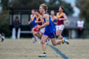 Eagles cling to faint hope
