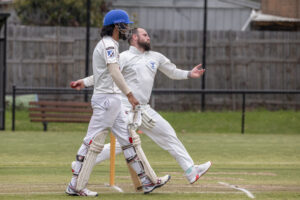 Eagles swoop on Bakers