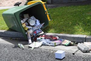 Rubbish-collection strike looms in April